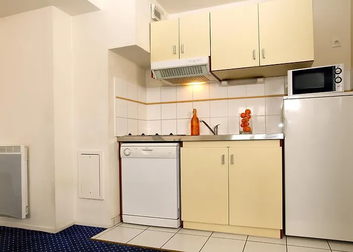 Апарт-отель Appart'city Paris Alfortville