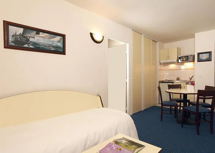 Апарт-отель Appart'city Paris Alfortville