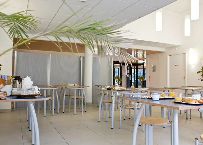 Апарт-отель Appart'city Paris Alfortville